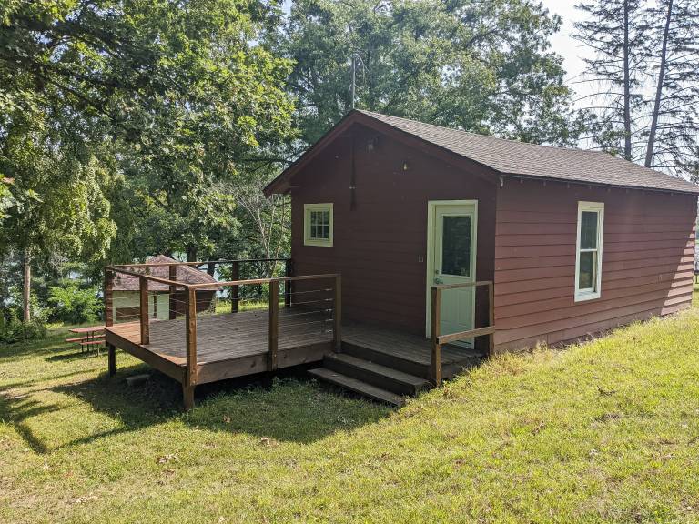 Cabin Montour