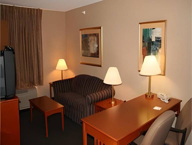 Hampton Inn Mitchell — photo 2