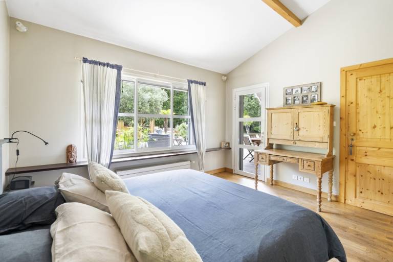 Fully equipped lovely villa with terrace, yard & private pool | Pool view | Pets are welcome — photo 4