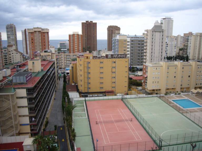 Family-oriented wonderful holiday apartment with patio, yard & pool | City view | Next to the beach | Pet-friendly — photo 3