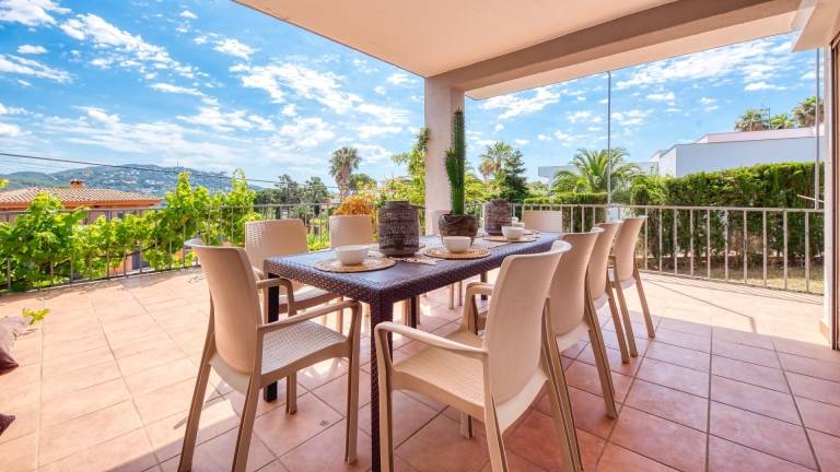 Villa with private pool, garden & barbeque | Garden view — photo 5