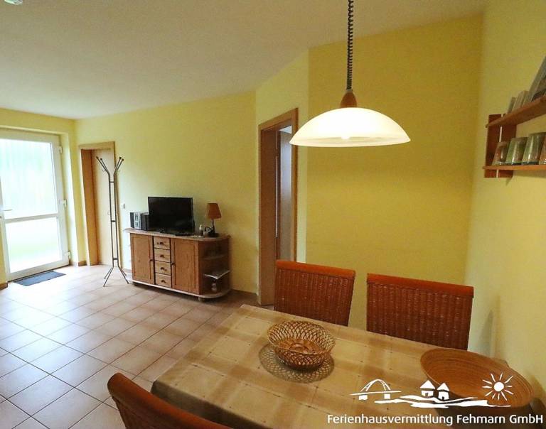 Holiday apartment with patio & yard — photo 4