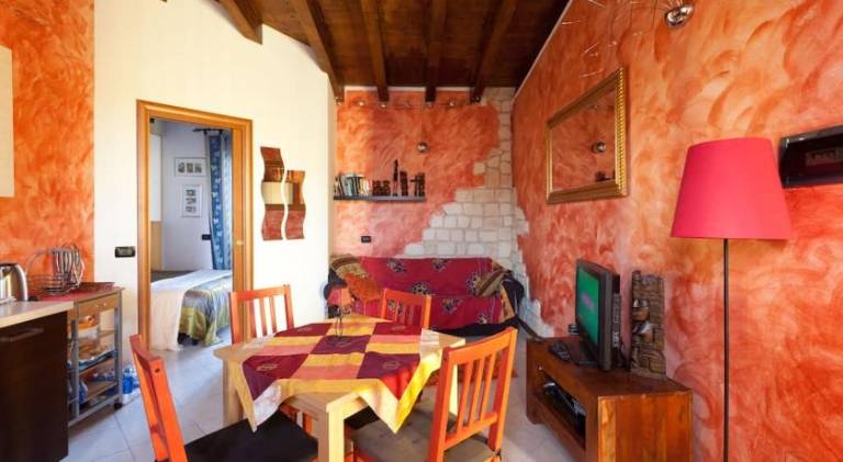 Rental apartment with pool in San Felice del Benaco