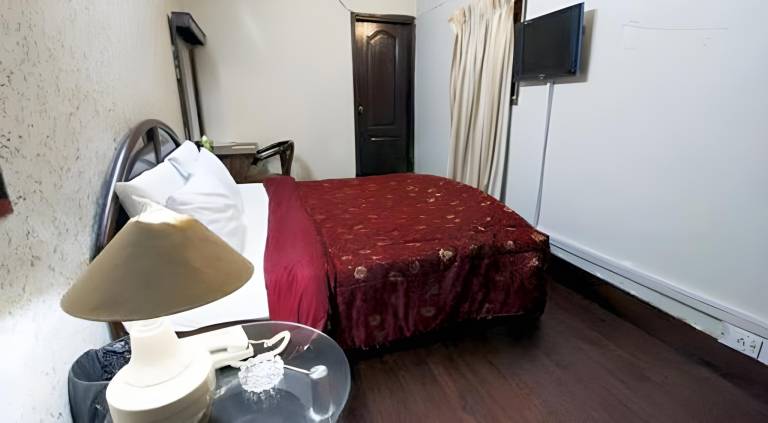 HILL TOP HOTEL in Karachi