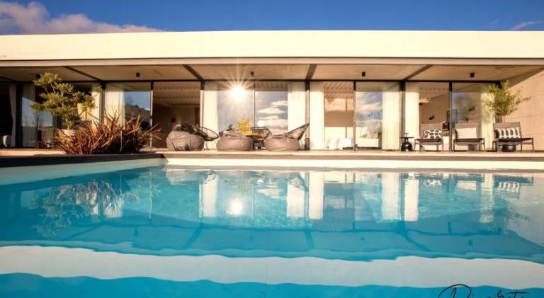 Villa with pool — photo 2