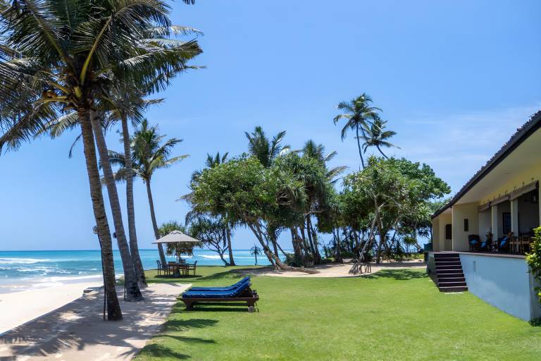 Villa with garden, pool & grill in Ahangama