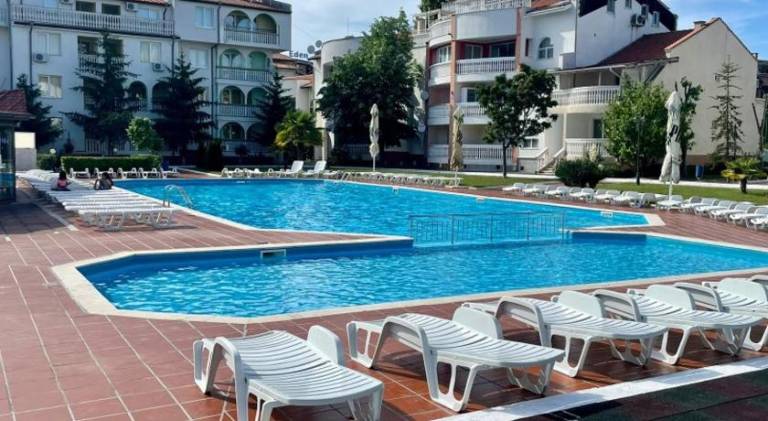 Rental apartment with pool — photo 3