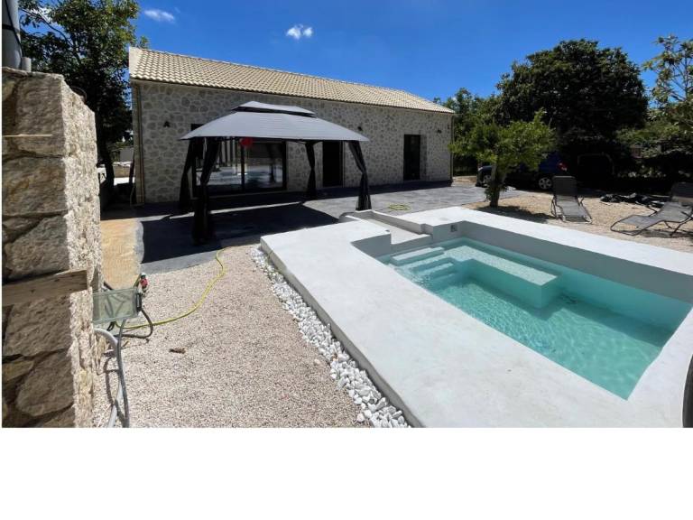 Villa with BBQ, garden & private pool | Pool view | Perfect for remote work in Corfu