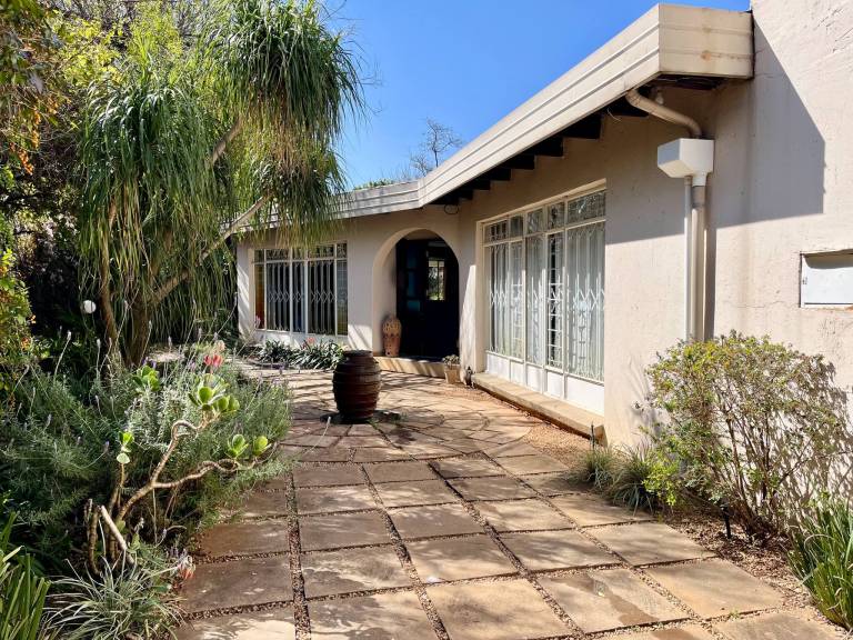Fully equipped charming house with garden, barbeque & private pool | Dogs allowed — photo 5