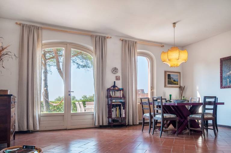 Il Grifo – Cozy Apartment with Sea View, Private Garden and Wi-Fi — photo 2