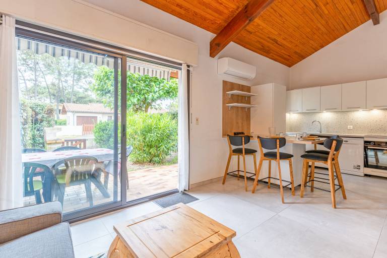 Children-friendly vacation home with garden, terrace & barbecue | Garden view | Next to the beach | Pet-friendly in Biscarrosse