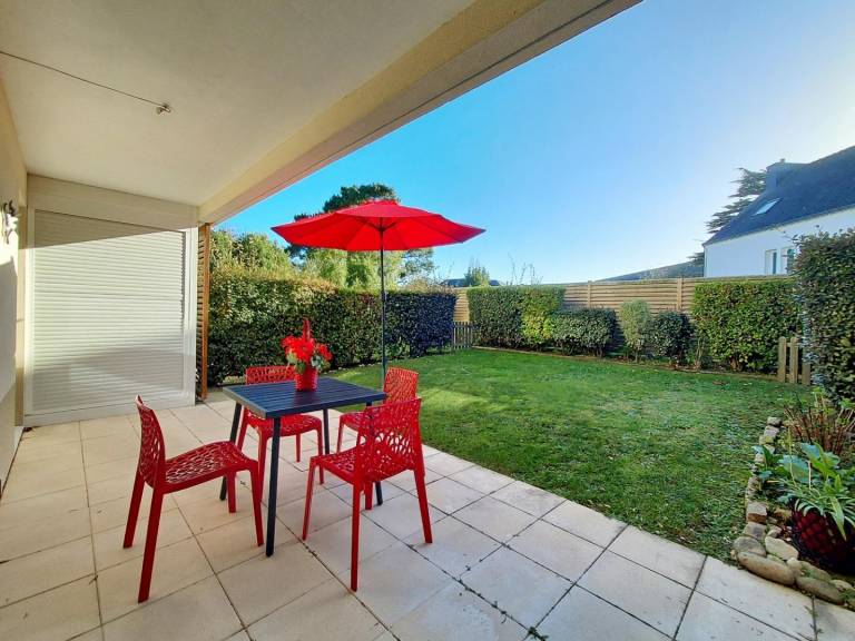 Gite with yard & patio — photo 3