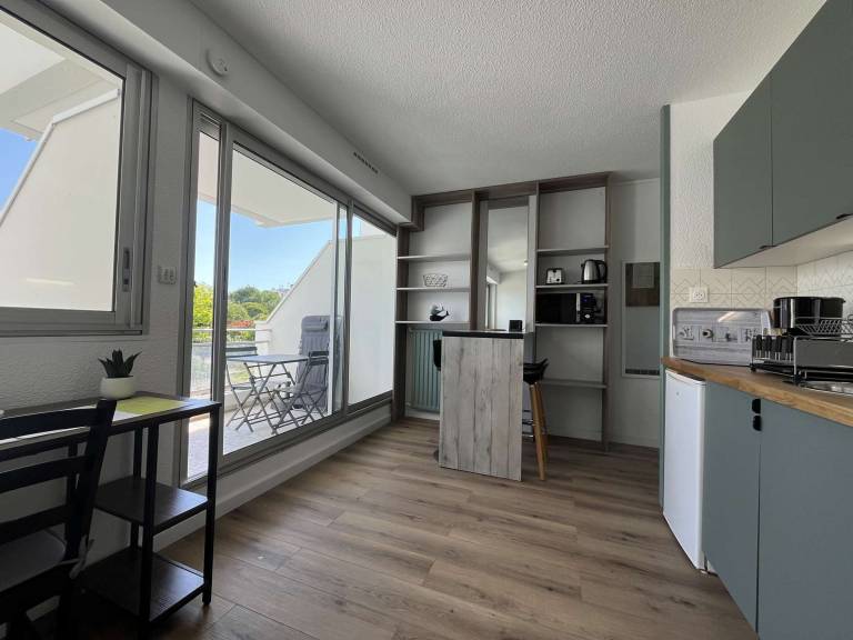 Renovated studio near beach, La Rochelle — photo 4