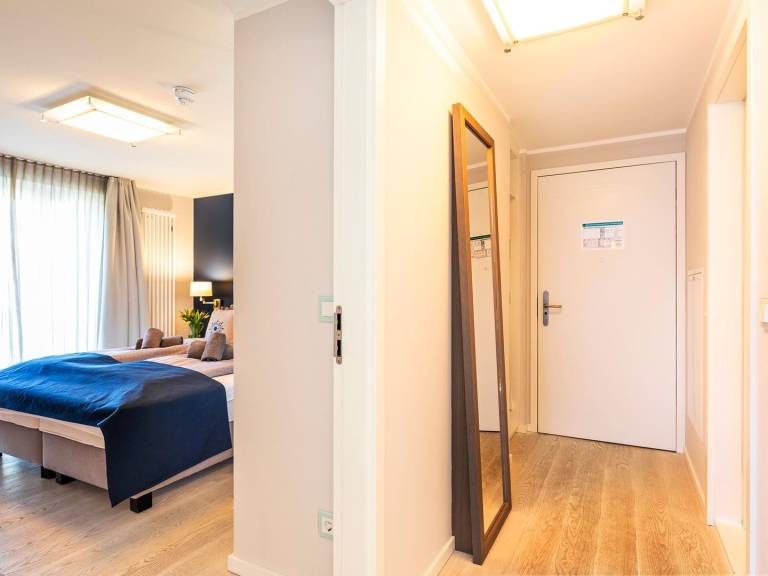 Strandnahe Fewo mit Pool, Sauna & Fitness im Haus, WLAN, Parkplatz, Haustiere — photo 5