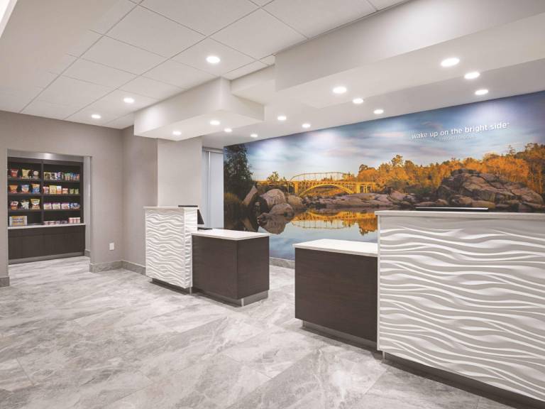La Quinta Inn & Suites by Wyndham Rancho Cordova Sacramento — photo 4