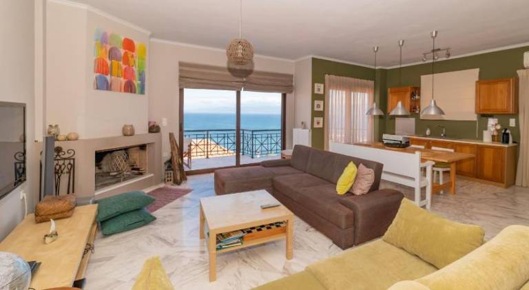 Rental apartment with terrace — photo 2