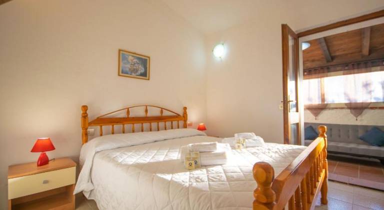 Rental apartment with 2 rooms for 4 persons — photo 2