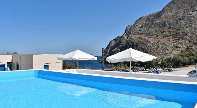 Serviced apartment with terrace, garden & pool | Close to the beach | Suitable for remote work | Dogs allowed — photo 2
