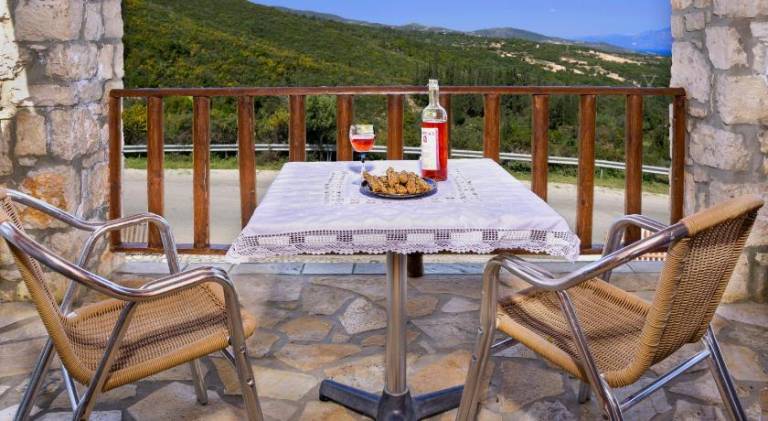 Fully equipped lovely rental apartment with terrace & BBQ | Dogs allowed — photo 4
