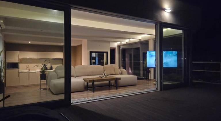 Apartment with jacuzzi — photo 2