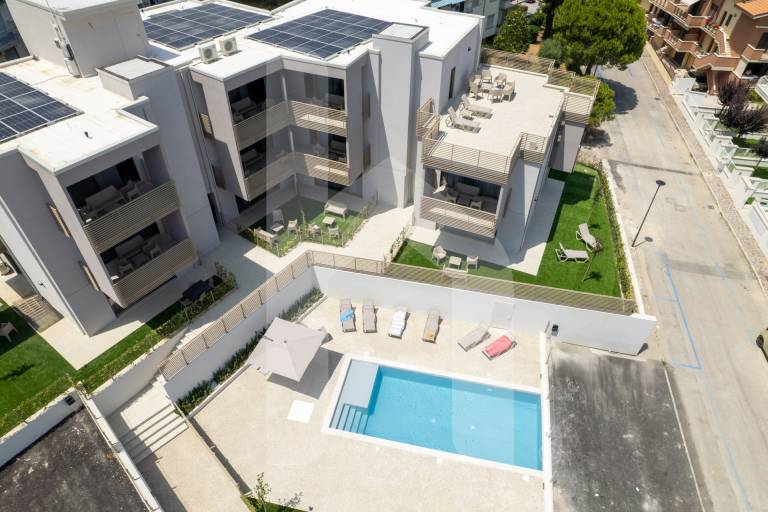 Beautiful rental apartment with pool | Beach view | Beach nearby | Pets are welcome in Pineto