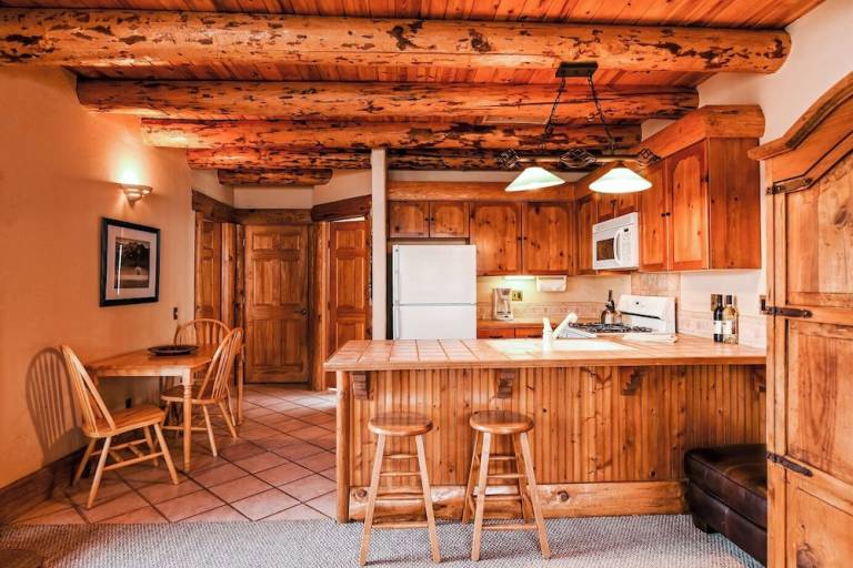Lodge  Ridgway