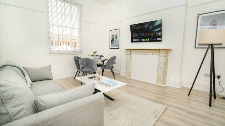 The Cheltenham Suites Stunning 2 Bed Apartment