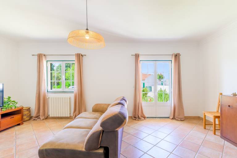 Villa 'Nelson E Esperanca' with Private Terrace, Private Garden and Wi-Fi — photo 4