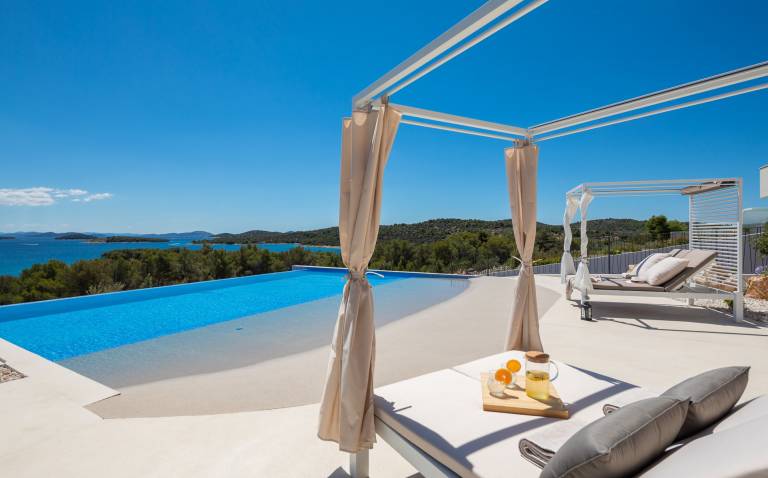 Luxury Villa Siesta with Pool — photo 3
