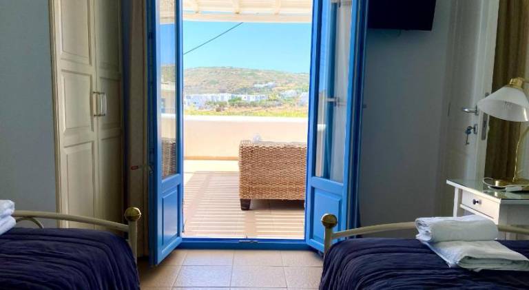 Family-friendly serviced apartment with pool & patio | Good for workation | Pets allowed — photo 2