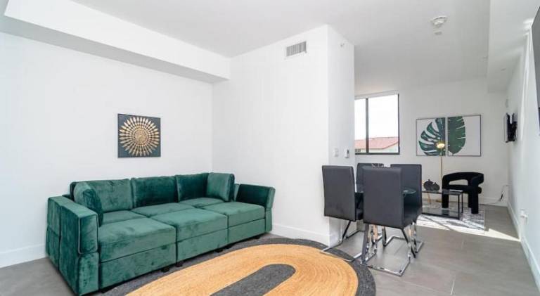 Holiday apartment | Near Little Havana | Pets are welcome in Miami, FL