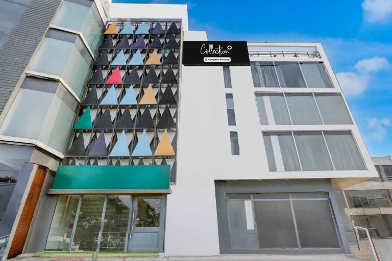 Super Collection O Sector 64 Near WorldMark Gurugram