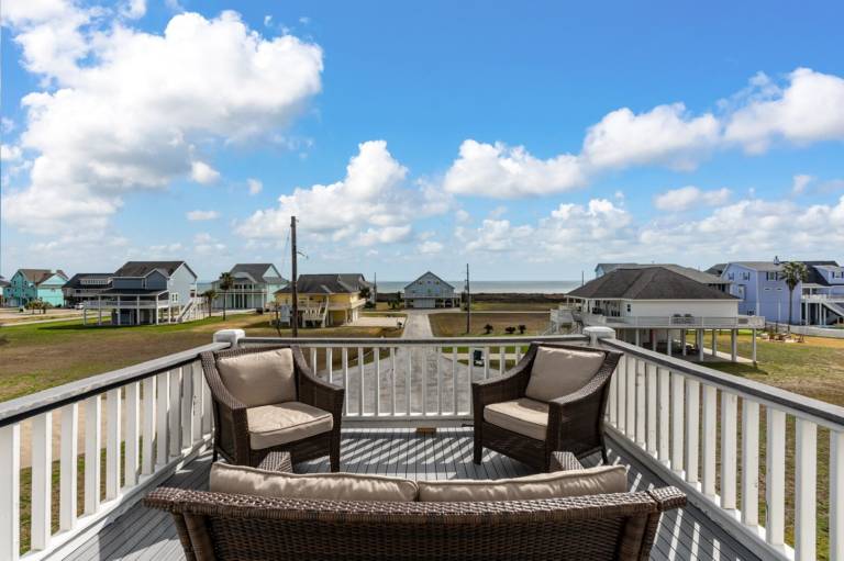 Vacation home with terrace — photo 4
