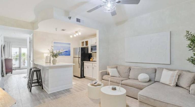 House with pool | Close to the beach | Pet-friendly in Hollywood, FL