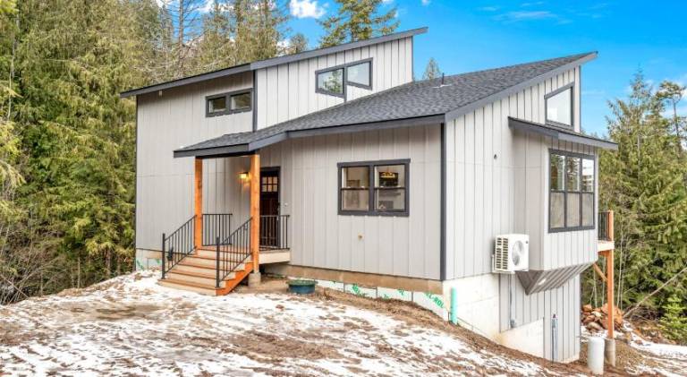 House with jacuzzi in Sandpoint, ID