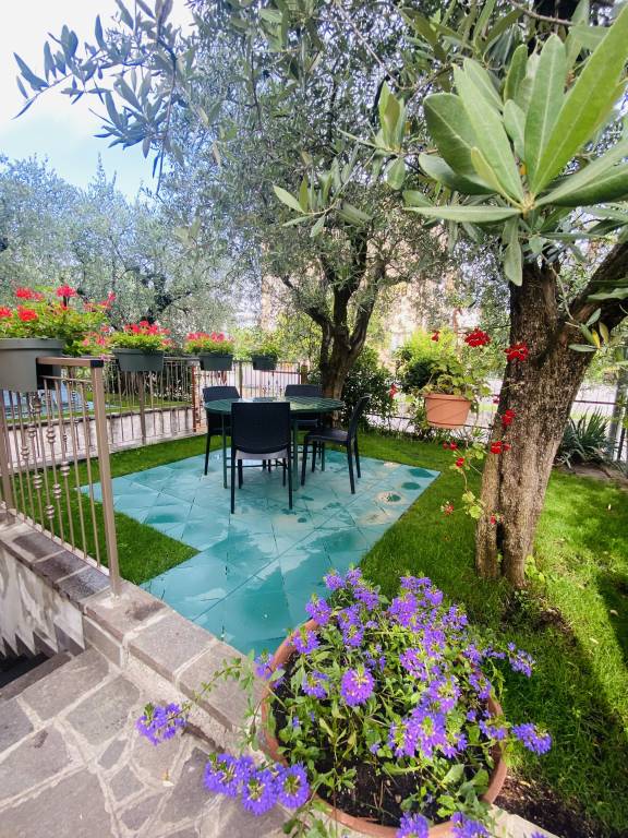 Vacation home with grill, patio & yard | Garden view — photo 2