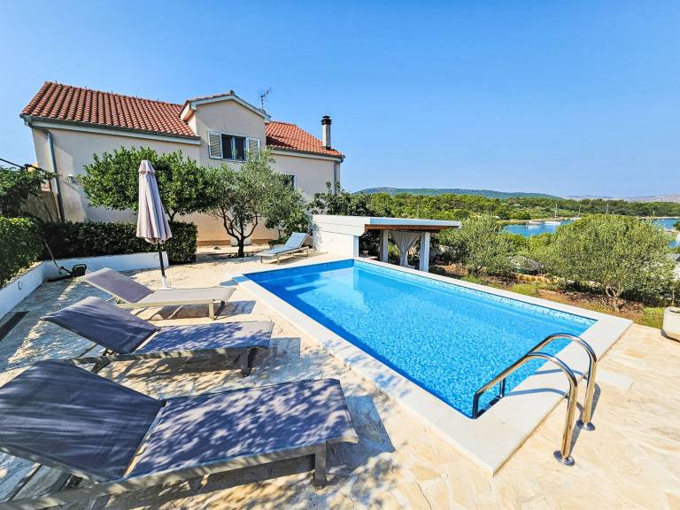 Ferienhaus in Bilice, Skradin , Kroatien für max. 5 Personen