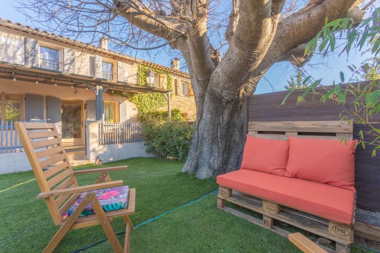 Fully equipped spacious vacation home with BBQ, garden & terrace | Garden view | Dogs allowed — photo 4