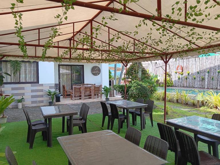 House with pool, sauna & barbeque | Perfect for remote work | Pet-friendly — photo 4