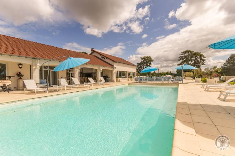 Le g&icirc;te de Sol Piscine Spa Tennis