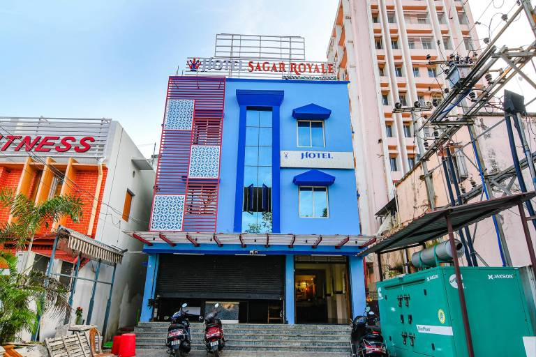 FabHotel Sagar Royale