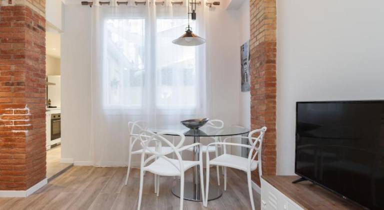 Fully equipped lovely apartment | Next to Sagrada Família | Pets are welcome — photo 2