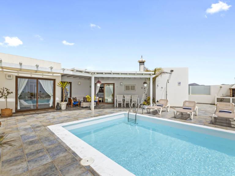 Villa Playa Blanca