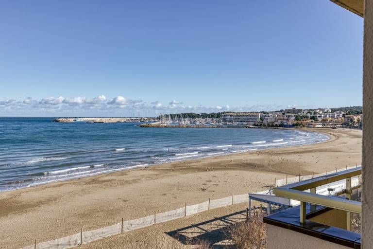 Apartment with terrace | Beach view — photo 4