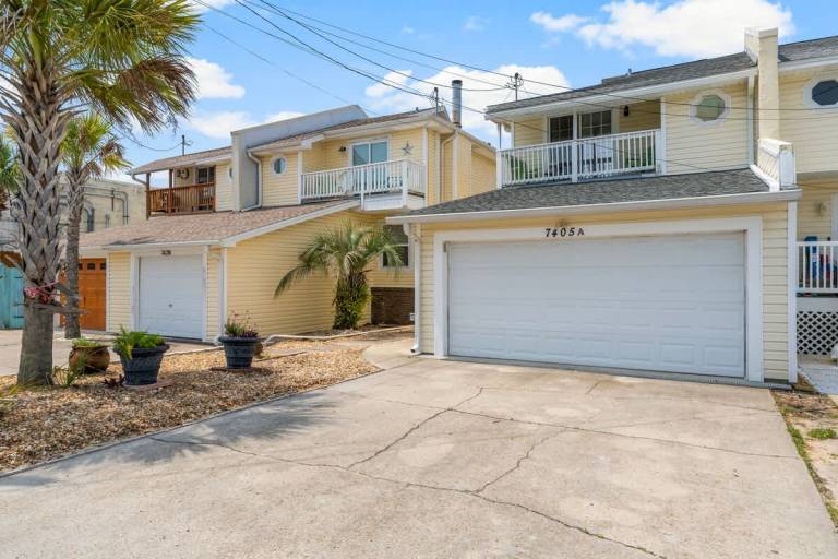 House with yard — photo 3