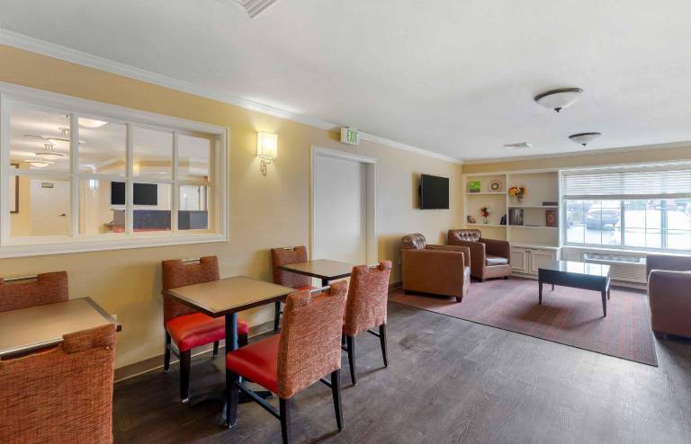 Extended Stay America Suites - St. Louis - Westport - Central — photo 5