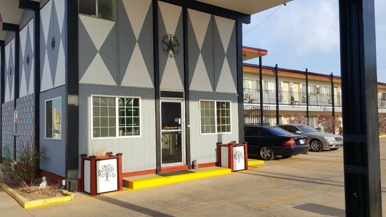 Coratel Inn & Suites by Jasper Hutchinson — photo 2