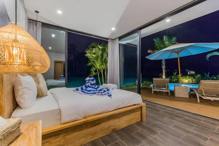 Child-friendly pleasant villa with grill, pool & hot tub | Pets allowed — photo 2