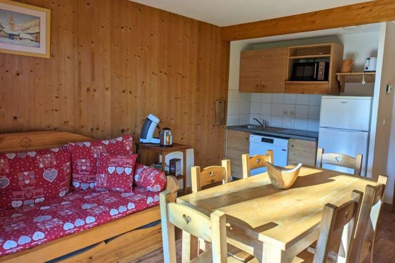 Vacation home with heated pool & sauna | Mountain view — photo 2