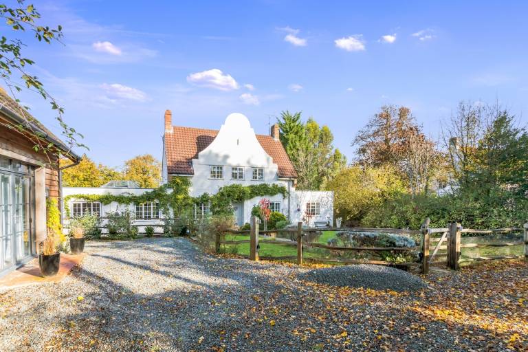 House Henfield